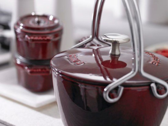 Cast iron tea kettle, 16,5 cm/1.15L, Grenadine - Staub 
