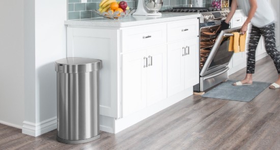 Pattumiera con sensore, semitonda, 45 L, acciaio inox - simplehuman