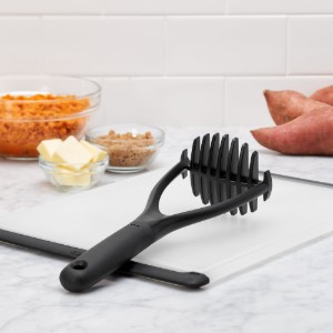 Handmatige aardappelpers, 28 cm, nylon - OXO