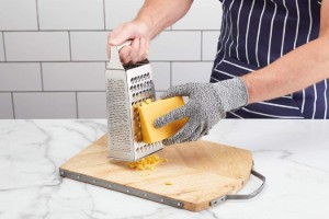 Guanto di protezione per grattugiare gli alimenti, linea MasterClass - Kitchen Craft