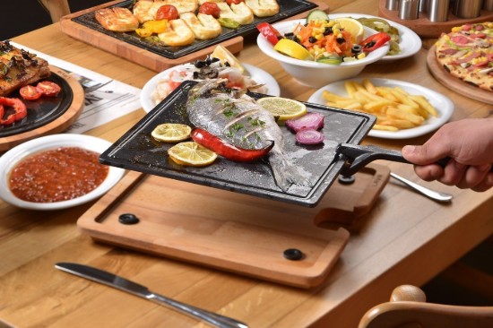 Serving platter, cast iron, 25 x 25 cm - LAVA brand