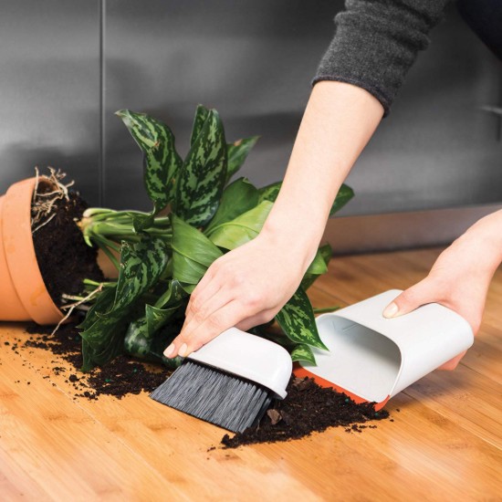 Compacte set borstel en stoffer - OXO