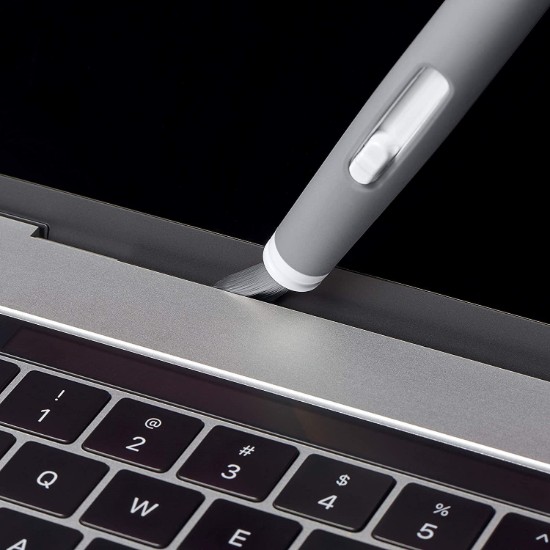 Double-ended brush for cleaning electronic components - OXO