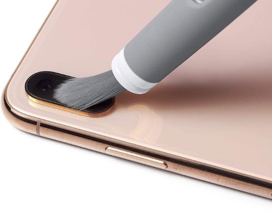 Double-ended brush for cleaning electronic components - OXO