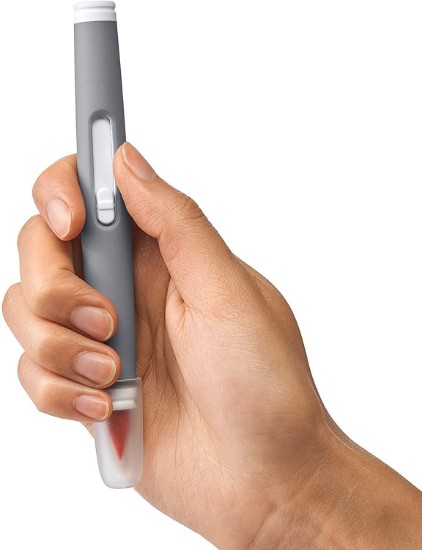 Double-ended brush for cleaning electronic components - OXO