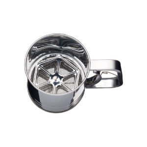 Mug for sifting flour and powdered sugar, 750 ml – made by Kitchen Craft