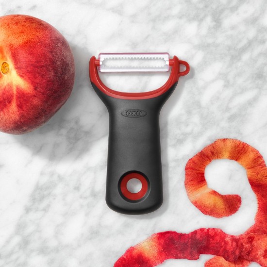 Vegetable peeler with serrated blade, stainless steel, red - OXO