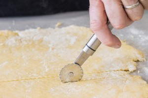 Utensile per affettare la pasta, 16 cm, acciaio inossidabile - di Kitchen Craft