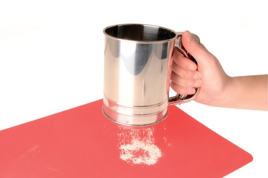 Krus til sigtning af mel og melis, 750 ml – lavet af Kitchen Craft