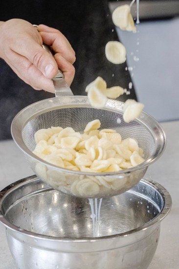 Sieve, diameter 18 cm - by Kitchen Craft