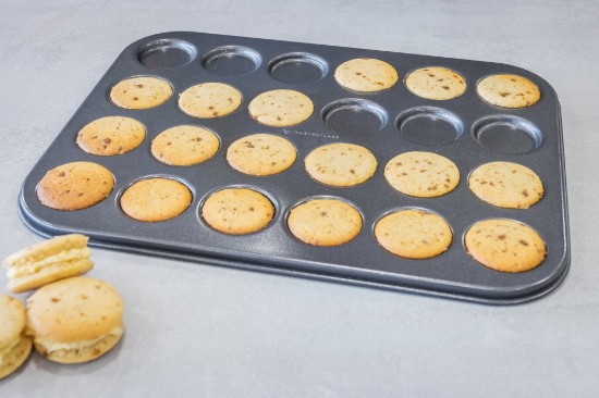 Tray for macarons 35 x 27 cm, steel - from the Kitchen Craft brand 