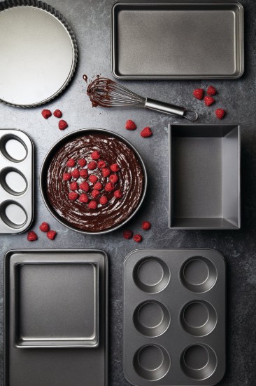 Deep bread tray,  24 x 16 cm, steel - made by Kitchen Craft
