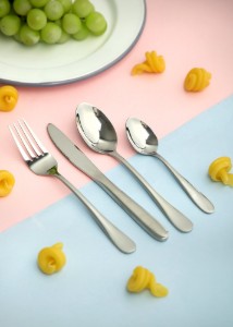 Set di posate da 4 pezzi per bambini - di Kitchen Craft