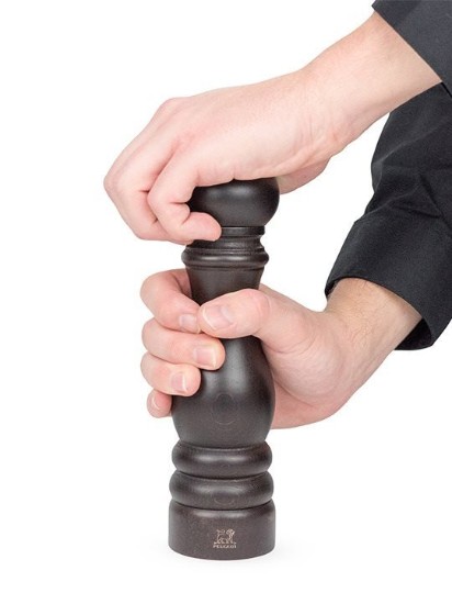 "Paris Classic" pepper grinder, 22 cm, "Chocolate" - Peugeot
