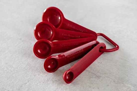 Set mit 5 Messlöffeln, Farbe "Empire Red" - Marke KitchenAid