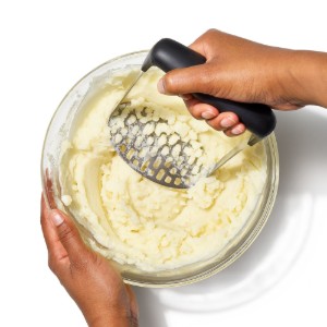 Handmatige aardappelpers, 15 x 10 cm - OXO