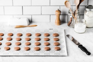Macarons baking mat, silicone, 40 x 30 cm - de Buyer