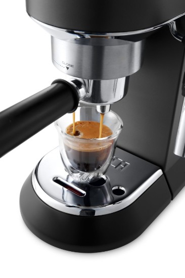 Handmatige espressomachine, 1300W, "Dedica", zwart - De'Longhi