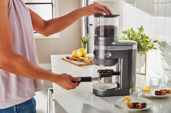 Macinacaffè elettrico "Artisan", colore "Medallion Silver" - marchio KitchenAid