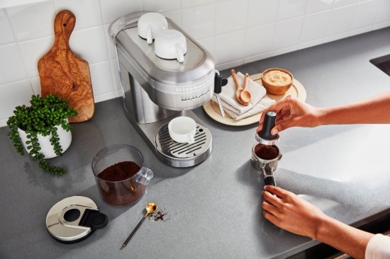 Macchina espresso elettrica "Artisan", 1470W, colore "Stainless Steel" - marchio KitchenAid