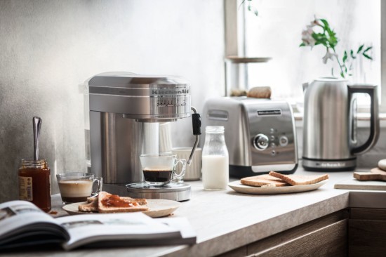 Macchina espresso elettrica "Artisan", 1470W, colore "Stainless Steel" - marchio KitchenAid