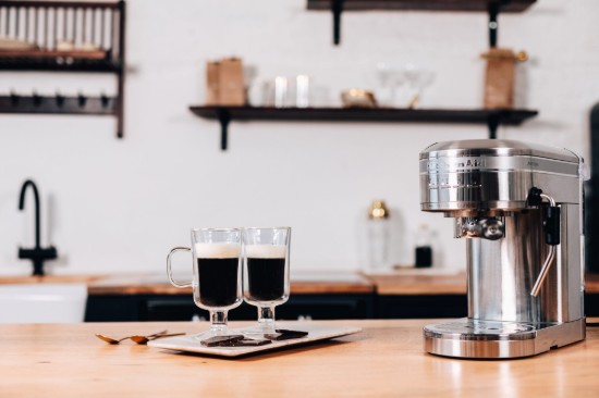 Macchina espresso elettrica "Artisan", 1470W, colore "Stainless Steel" - marchio KitchenAid