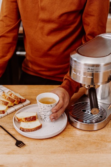Macchina espresso elettrica "Artisan", 1470W, colore "Stainless Steel" - marchio KitchenAid
