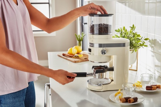 "Artisan" elektrische koffiemolen, "Almond Cream" kleur - merk KitchenAid