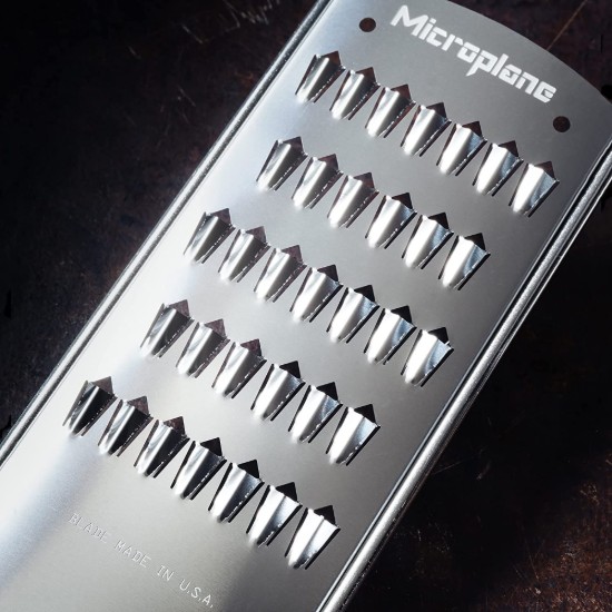 Julienne rasp, 30,5 x 6,6 cm, "Gourmet" - merk Microplane