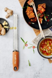 Grattugia, acciaio inossidabile chirurgico, 30,5 x 3,3 cm, Cinnamon Orange - Microplane