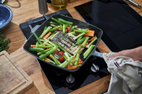 Square grill pan, cast iron, 30 cm, Graphite Grey - Staub
