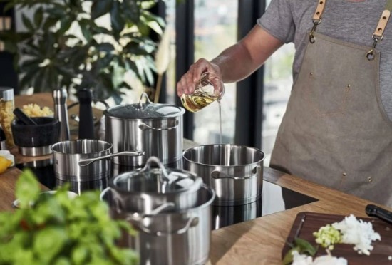 Set di pentole da 9 pezzi, acciaio inox, "Essence" - Zwilling