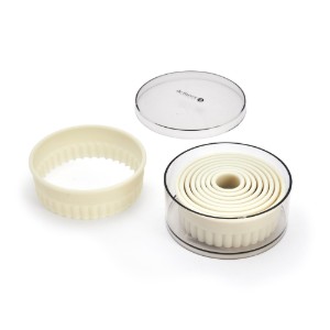 Set di stampi per tagliapasta rotondi scanalati da 9 pezzi, poliammide - de Buyer