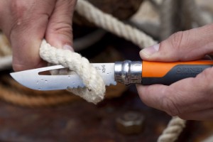 N°08 zakmes met fluitje, RVS, 8,5 cm, "Outdoor", Soft Orange - Opinel