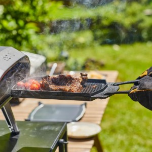 Dubbelzijdige gietijzeren kookplaat/grill, met rooster, 34,6 x 31,8 cm - Ooni