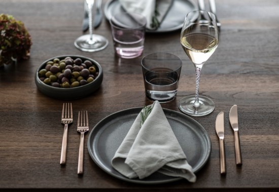 Set med 2 vinglas, kristallglas, 358 ml, aubergine, "Spirit" - Schott Zwiesel
