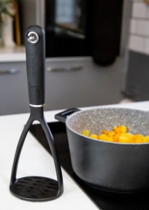 Aardappelkneuzer, kunststof, 28 cm - van Kitchen Craft