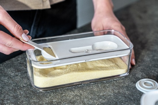 Food container insert with measuring spoon, plastic, size M, "Cube" - Zwilling