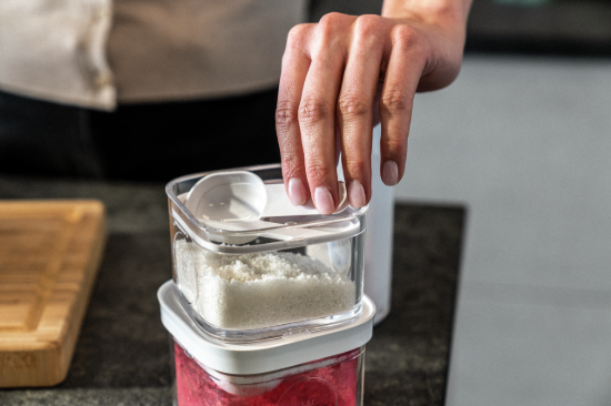 Madbeholderindsats med måleske, plast, str. S, "Cube" - Zwilling