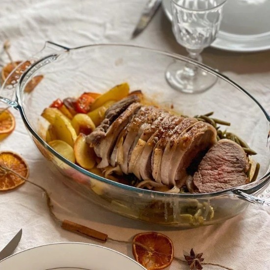 Oval dish with lid, made of heat-resistant glass, "Essentials", 4.4 l + 1.4 L - Pyrex