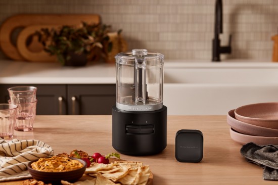 Tritatutto "Go" con batteria, senza fili, 1.18L, Matte Black - KitchenAid