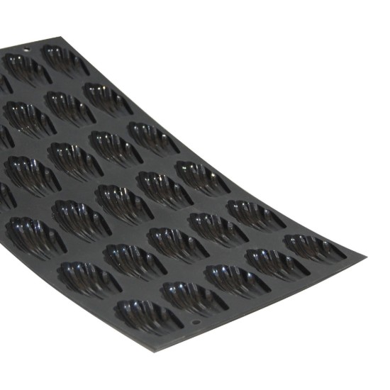 Silicone mold for 30 madlenes, 30 x 17.5 cm - "de Buyer" brand